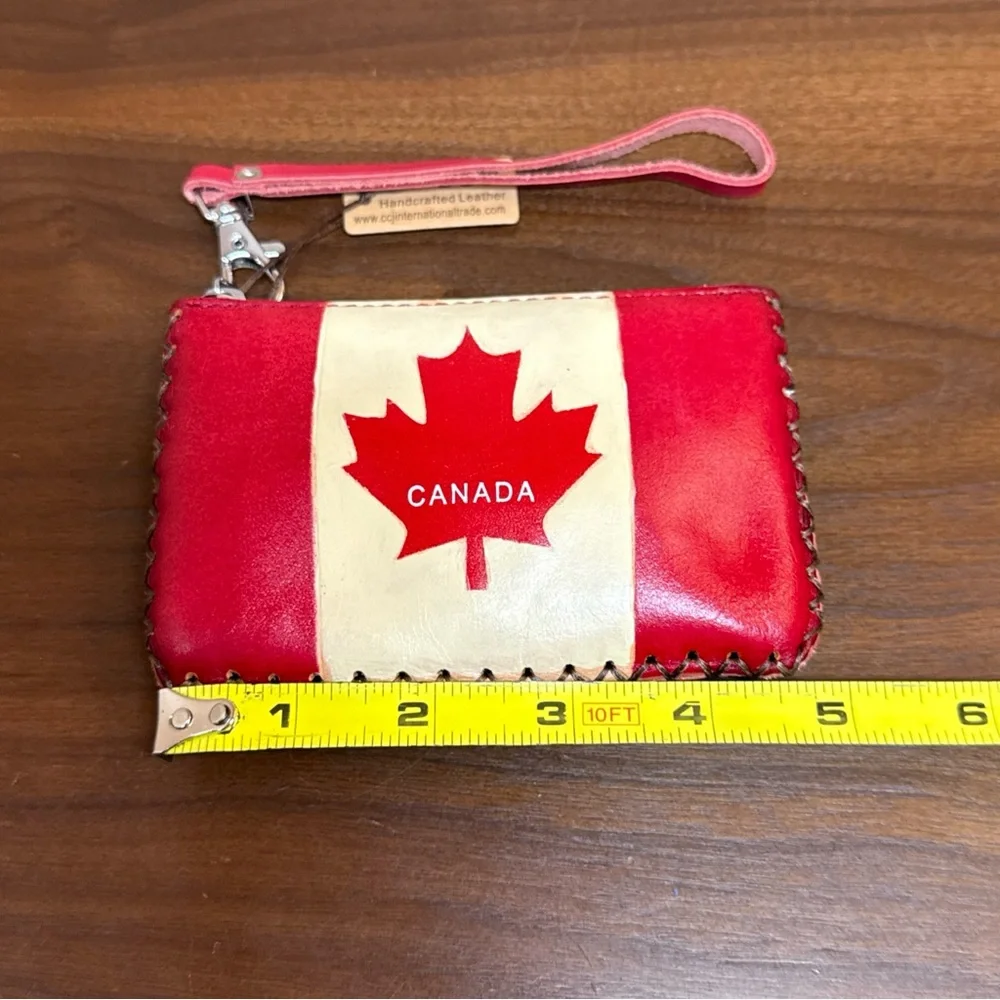 NWT CCJ Canada‎ Flag Handcrafted Leather Coin Purse Detachable Wristlet Strap